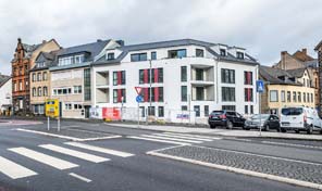 Straßenansicht der Wohnanlage Burgpalais Mayen 